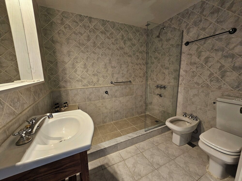 Фото Tolkeyen Ushuaia Hotel