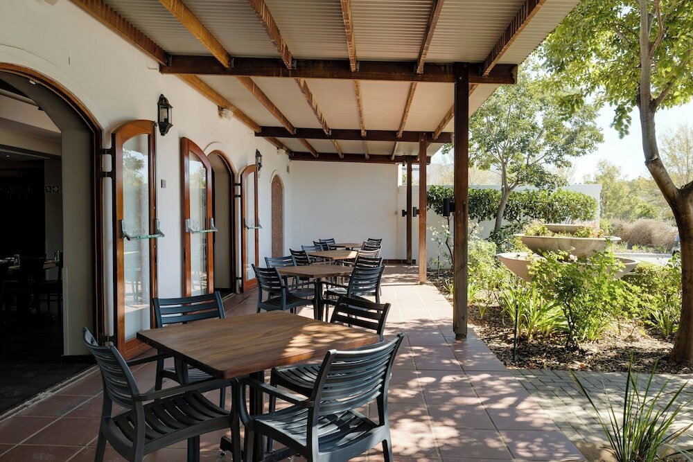 Фото Protea Hotel by Marriott Cape Town Durbanville