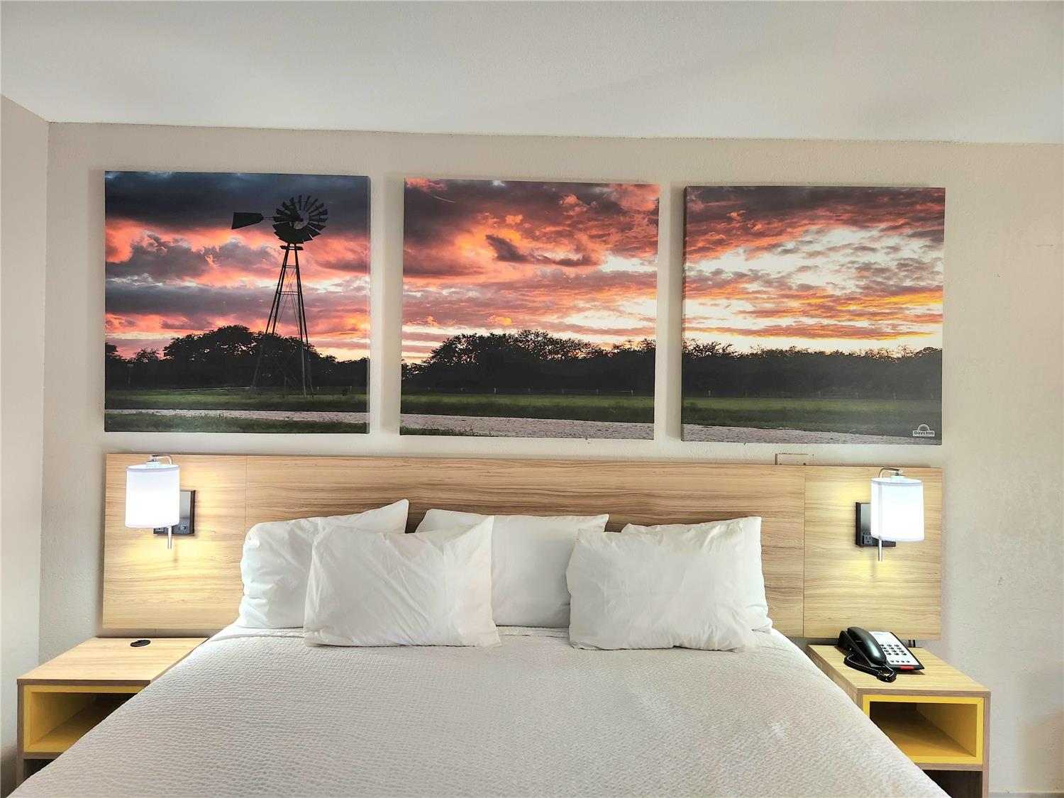 Фото Days Inn by Wyndham McAllen