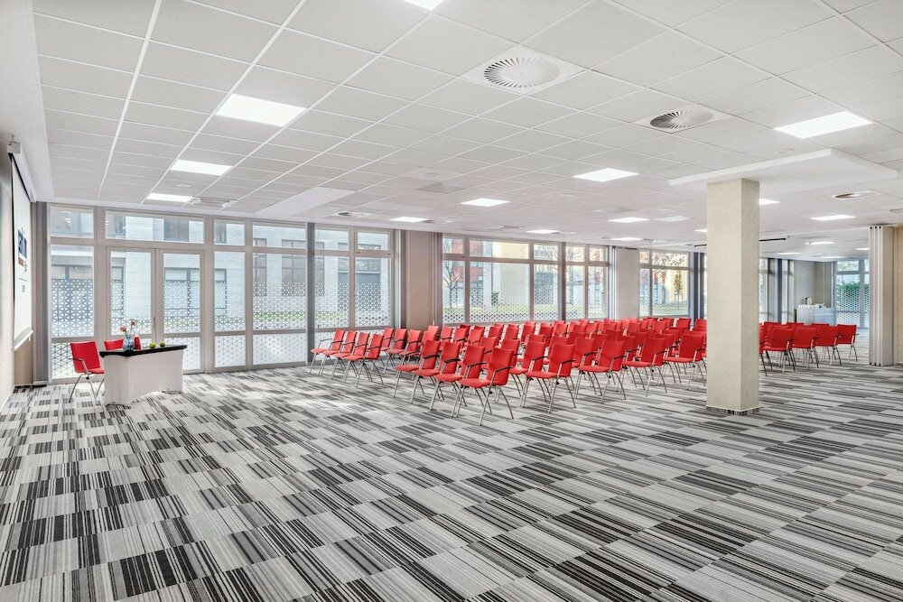 Фото Park Inn by Radisson Budapest