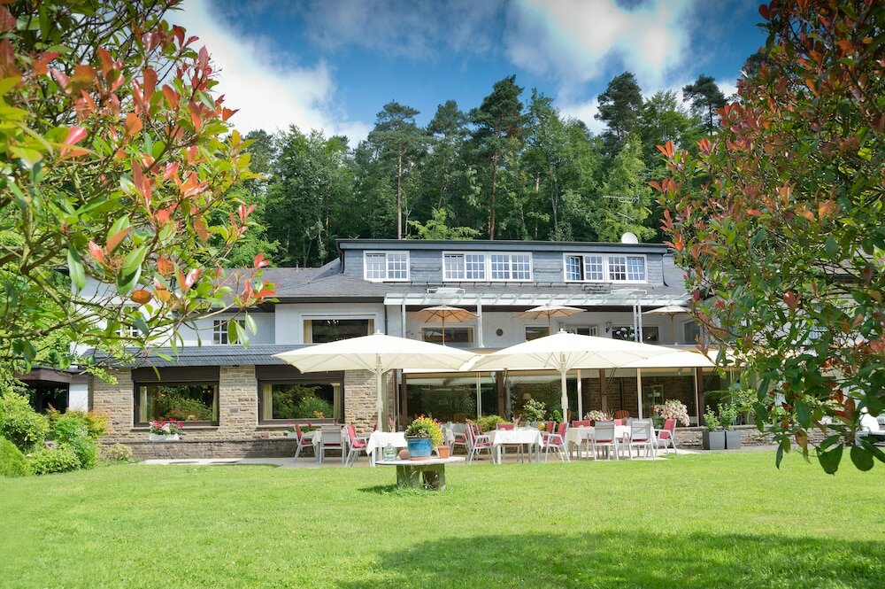 Фото Romantik Waldhotel Mangold