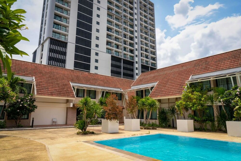 Фото Hotel Tropicana Pattaya