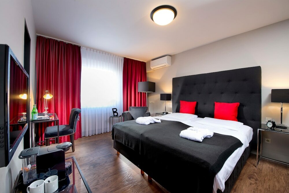 Фото TRYP by Wyndham Bremen Airport