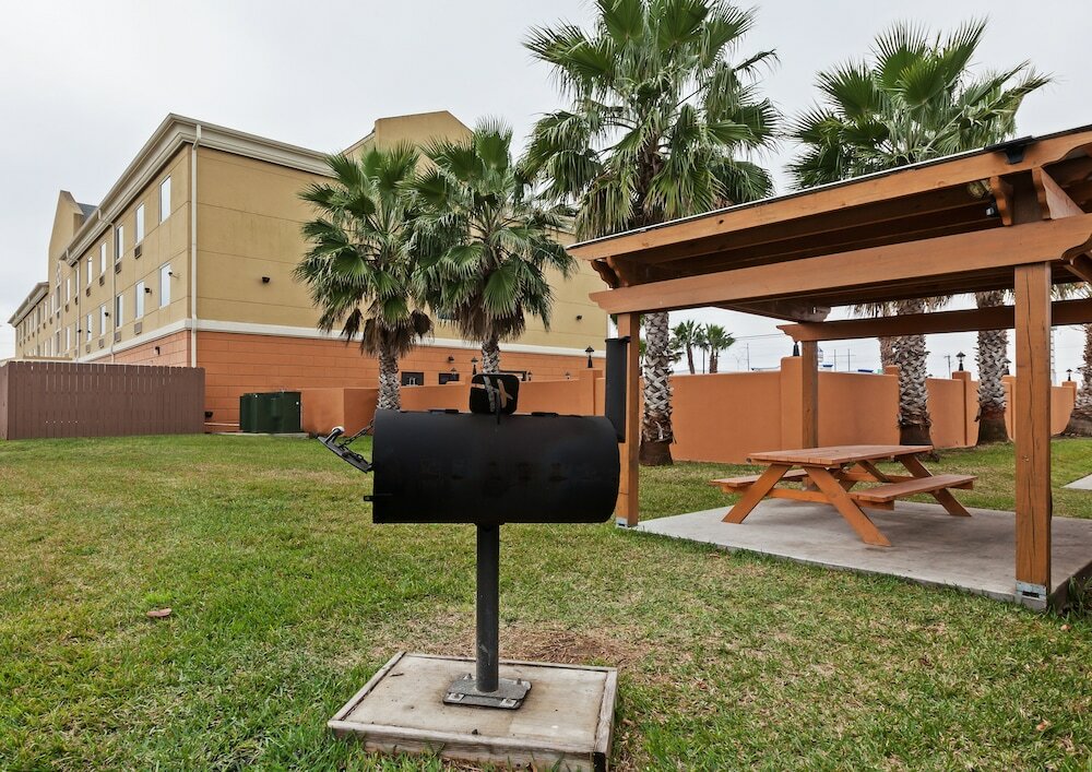Фото Holiday Inn Express & Suites Corpus Christi Nw - Calallen, an Ihg Hotel
