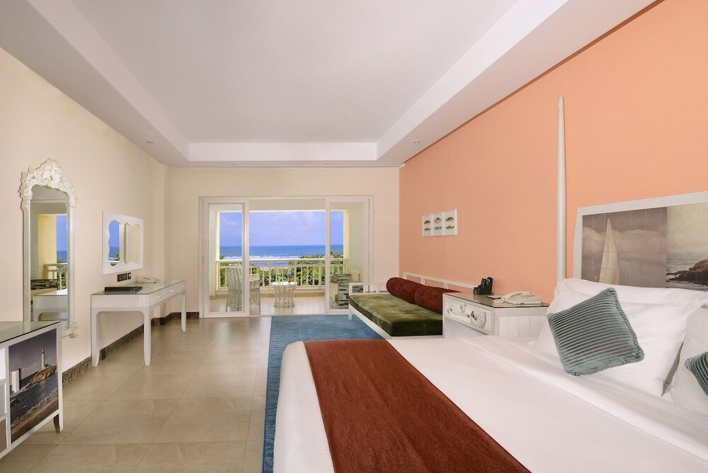 Фото Mayfair Waves