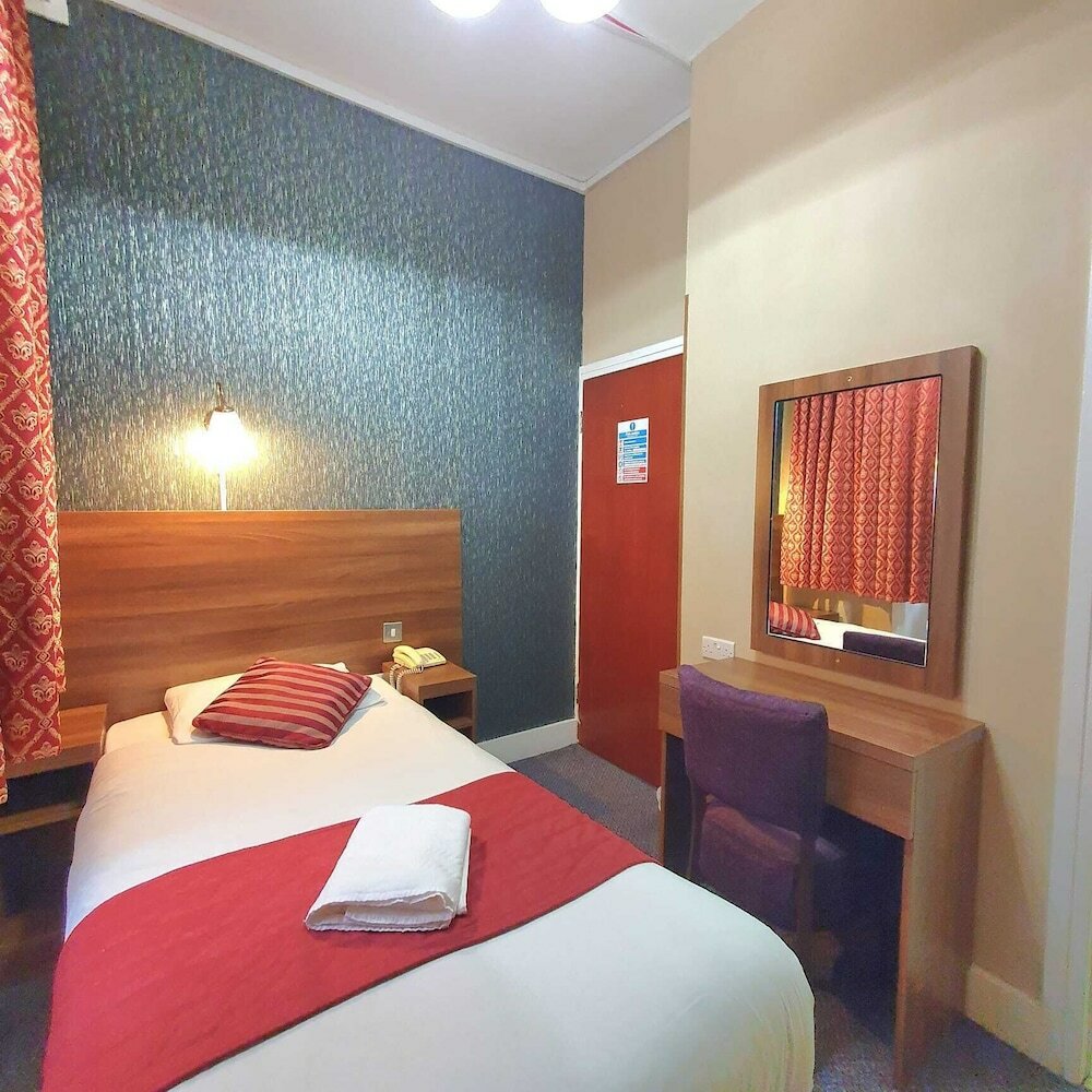 Фото Hotel Oliver