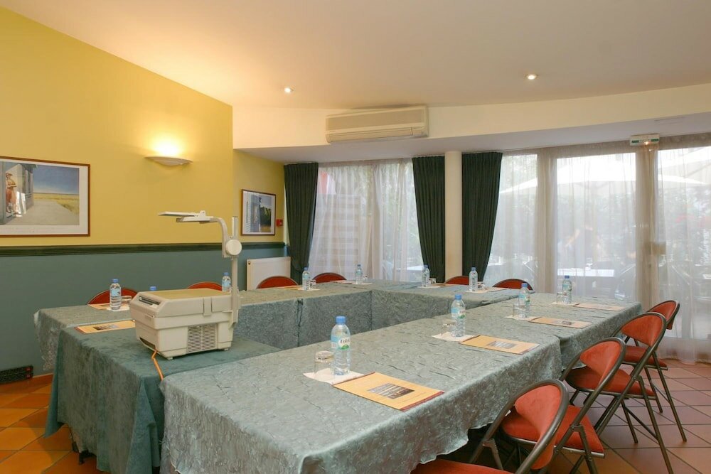 Фото Hôtel Claret