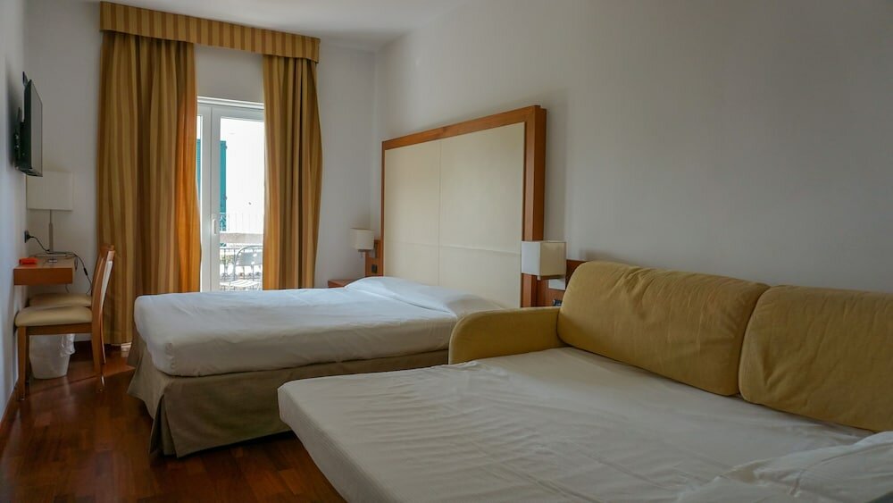 Фото Hotel Mavino