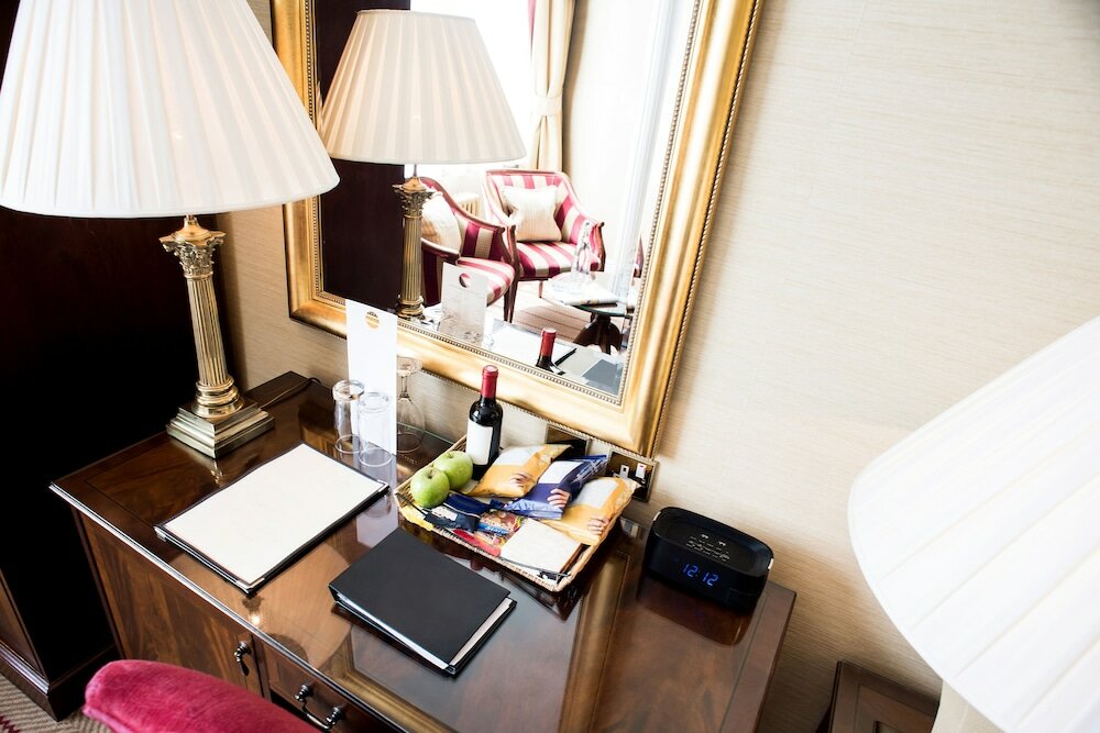 Фото The Colonnade