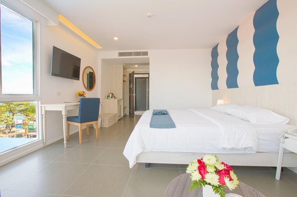 Фото Flipper Lodge Hotel