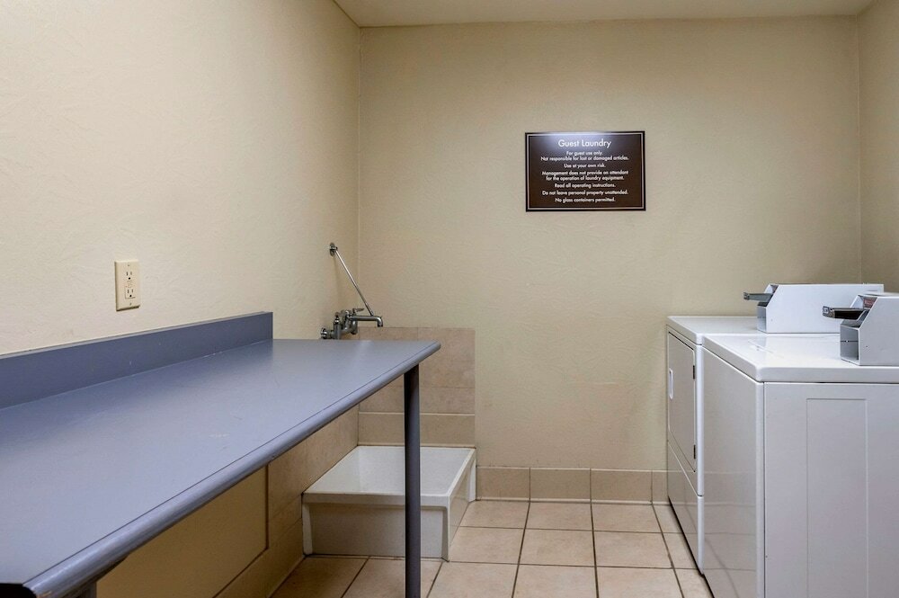 Фото Comfort Inn & Suites Northern Kentucky