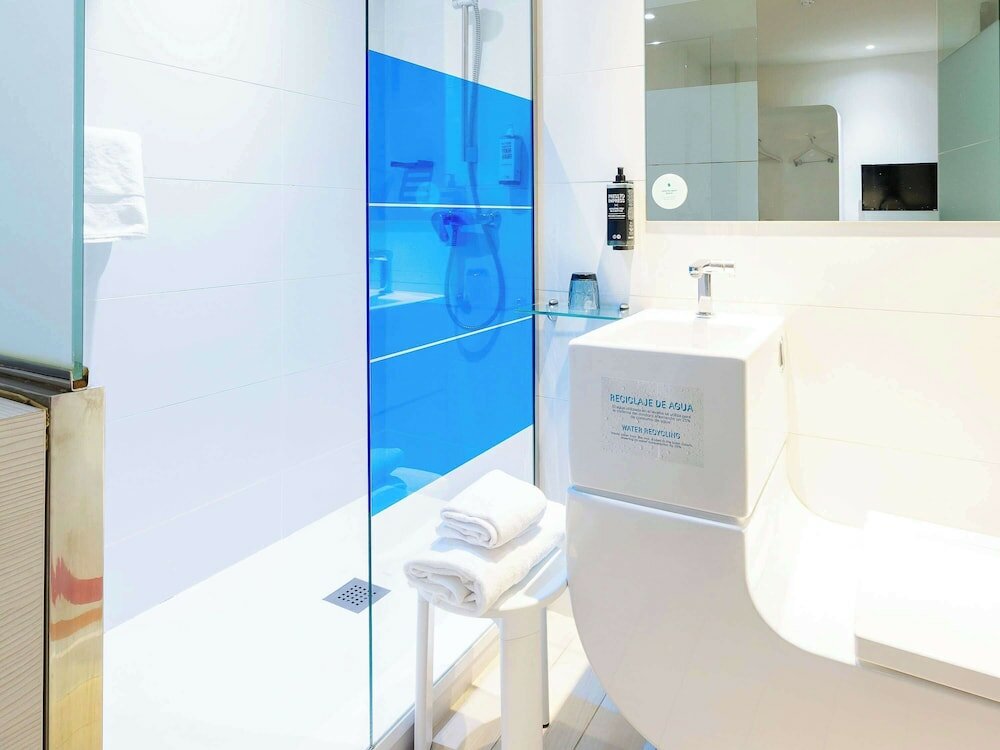 Фото Hotel ibis Styles Madrid Prado