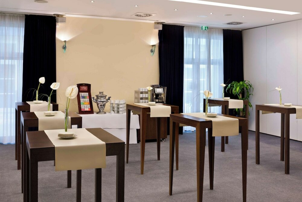 Фото Metropolitan Hotel by Flemings