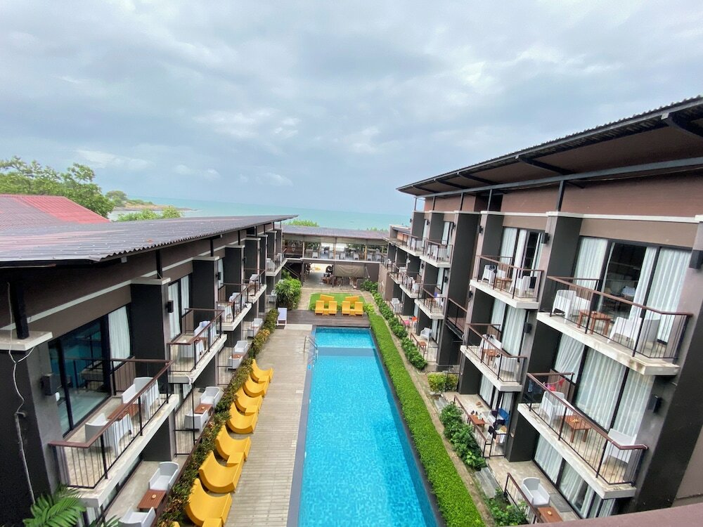 Фото La Lune Beach Resort