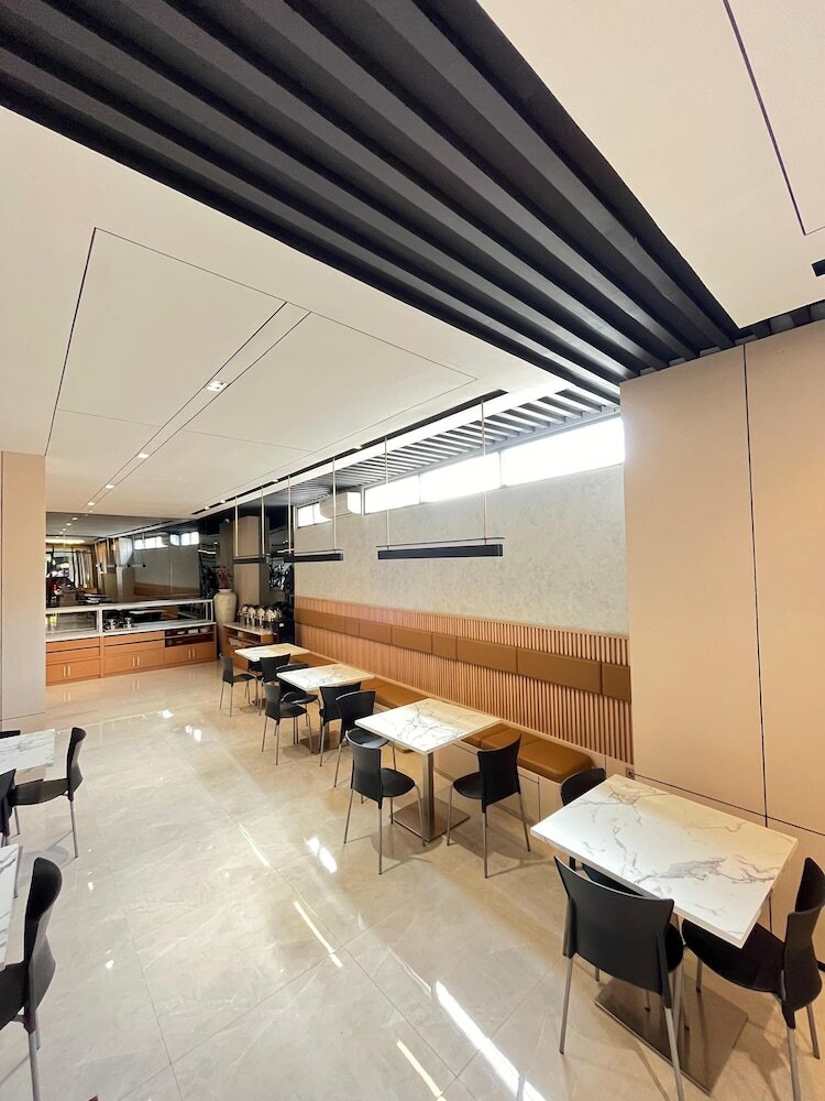 Фото Laxston Hotel by Front One