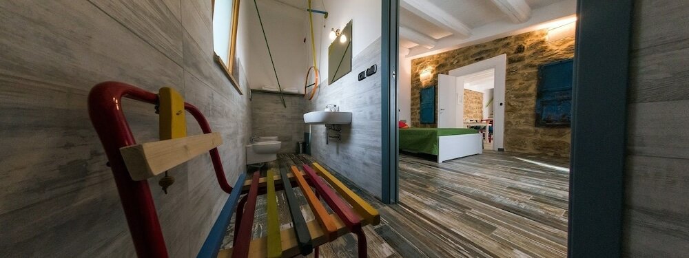 Фото La Quercia e l'Asino