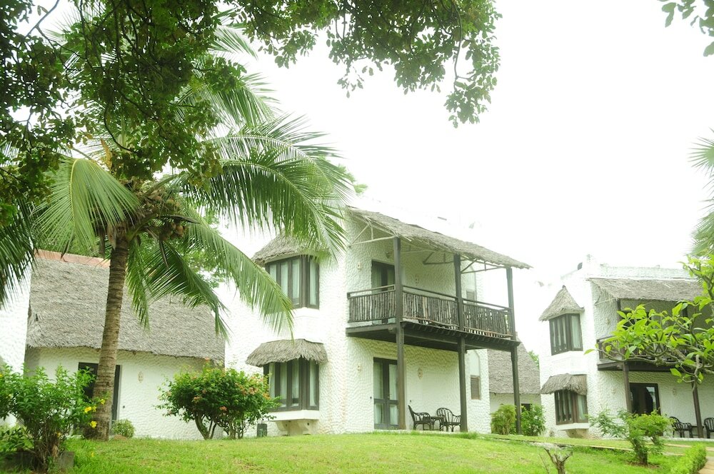 Фото Jacaranda Indian Ocean Beach Resort