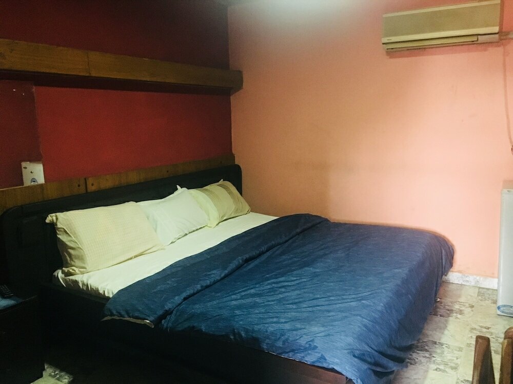 Фото Divine Fountain Agidingbi