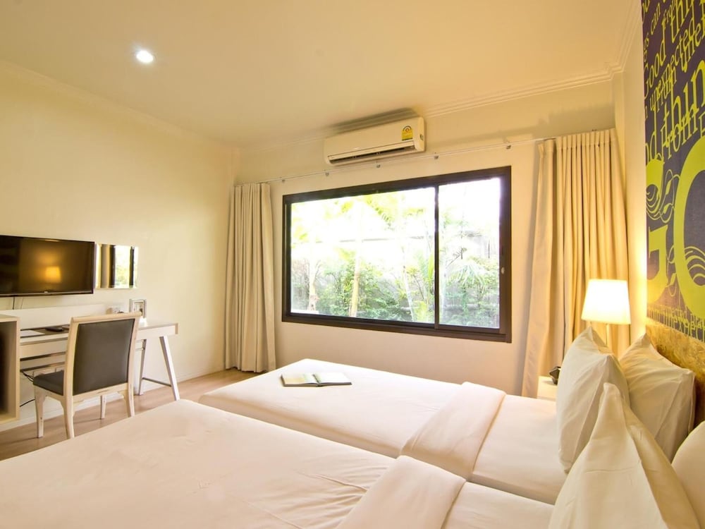 Фото The Park Hotel