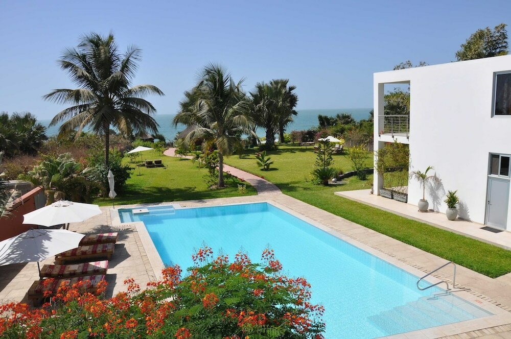 Фото Leo's Beach Hotel & Restaurant - Adults Only