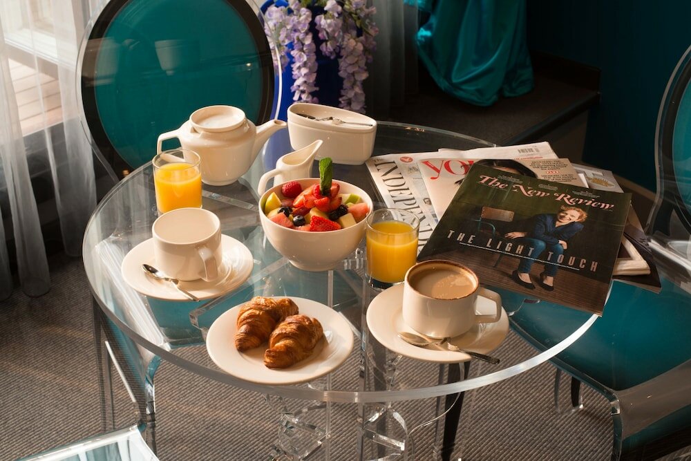 Фото The Exhibitionist Hotel