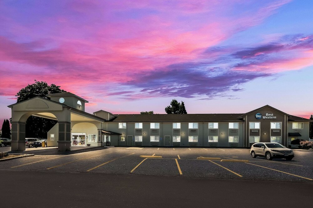 Фото Best Western Cottage Grove Inn