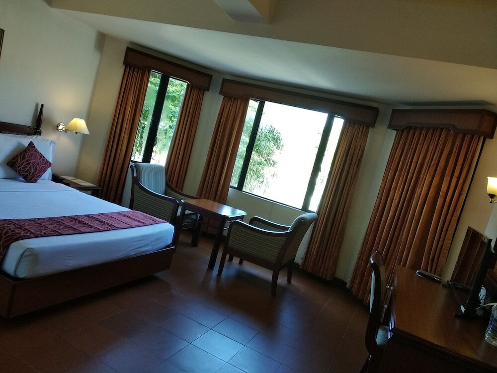 Фото Issacs Residency