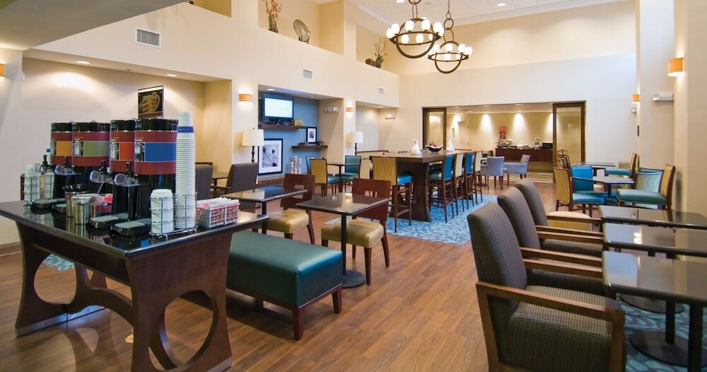 Фото Hampton Inn & Suites Baton Rouge/Port Allen