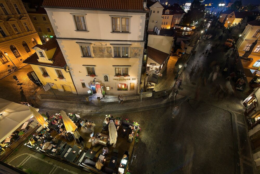 Фото Hotel U Tri Pstrosu