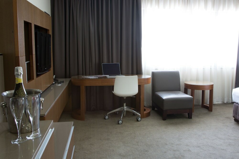 Фото Mercure Sydney Liverpool