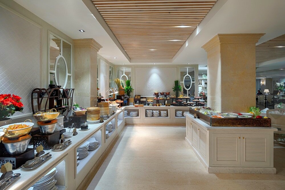 Фото Au Lac Charner Hotel