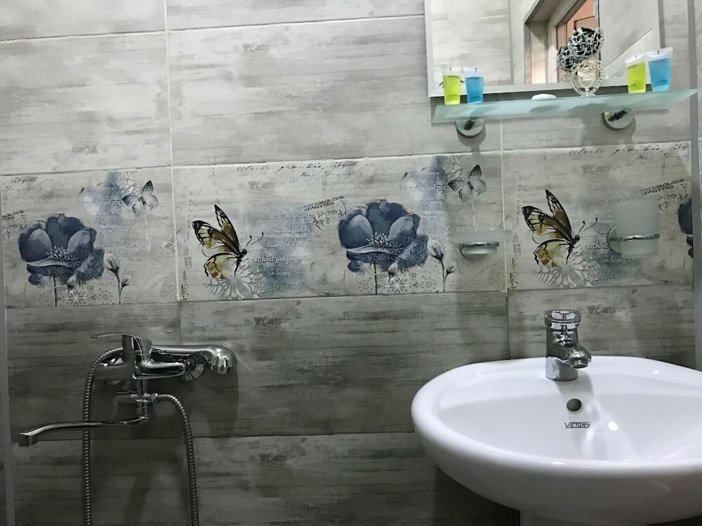 Фото Отель Upstairs Hotel Tbilisi