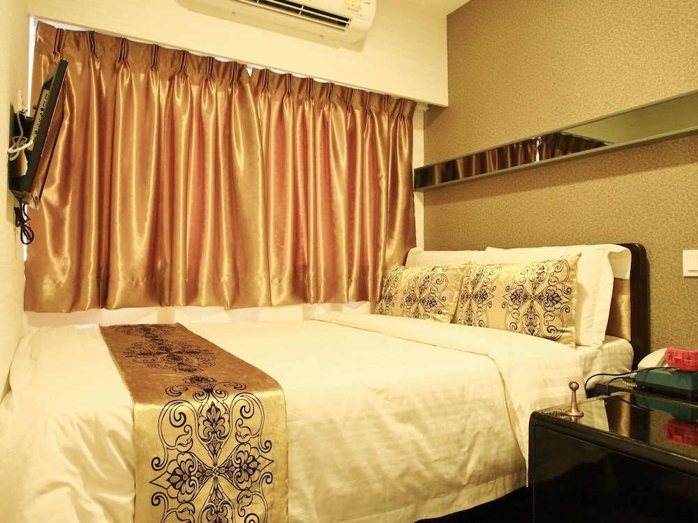 Фото California Hotel