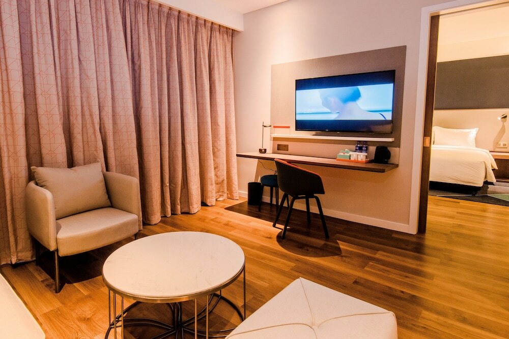 Фото Holiday Inn Express Yinchuan Downtown