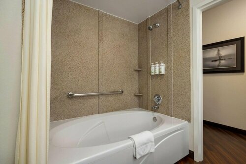 Гостиница La Quinta Inn & Suites by Wyndham Memphis Wolfchase в Бартлетте
