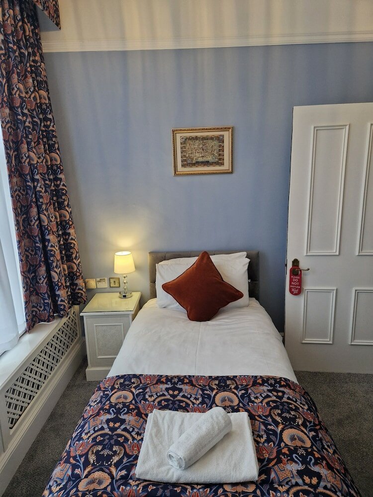 Фото St Margarets Hotel