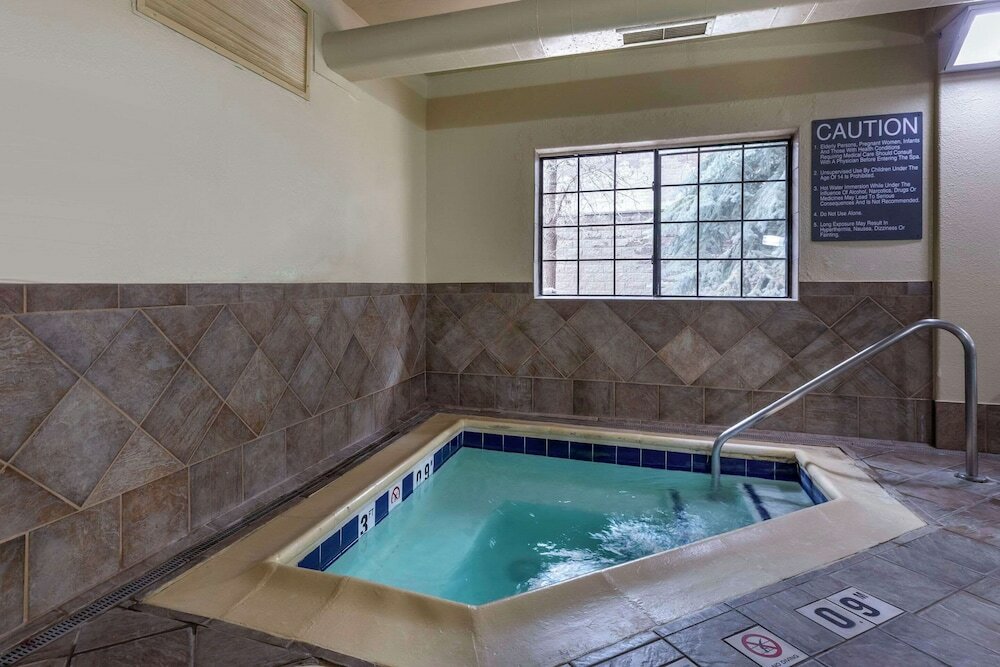 Фото Comfort Suites Golden West on Evergreen Parkway