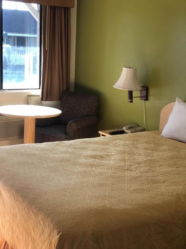 Фото Kelseyville Motel