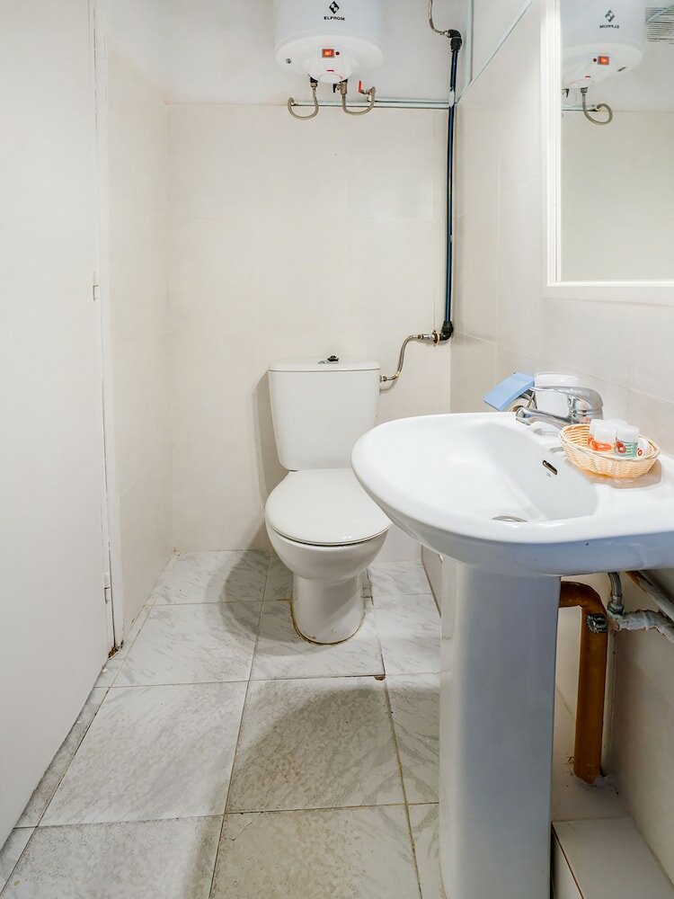 Фото Hostal El Patio de la Luna by Vivere Stays