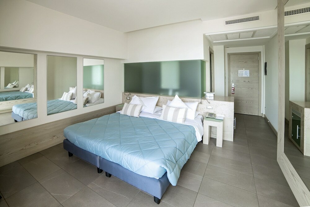 Фото Smy Aran Blu Roma Mare