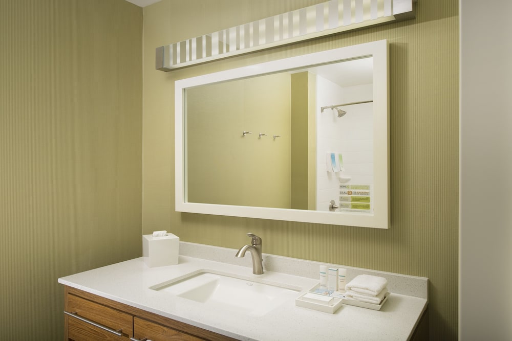 Фото Home2 Suites by Hilton Denver International Airport