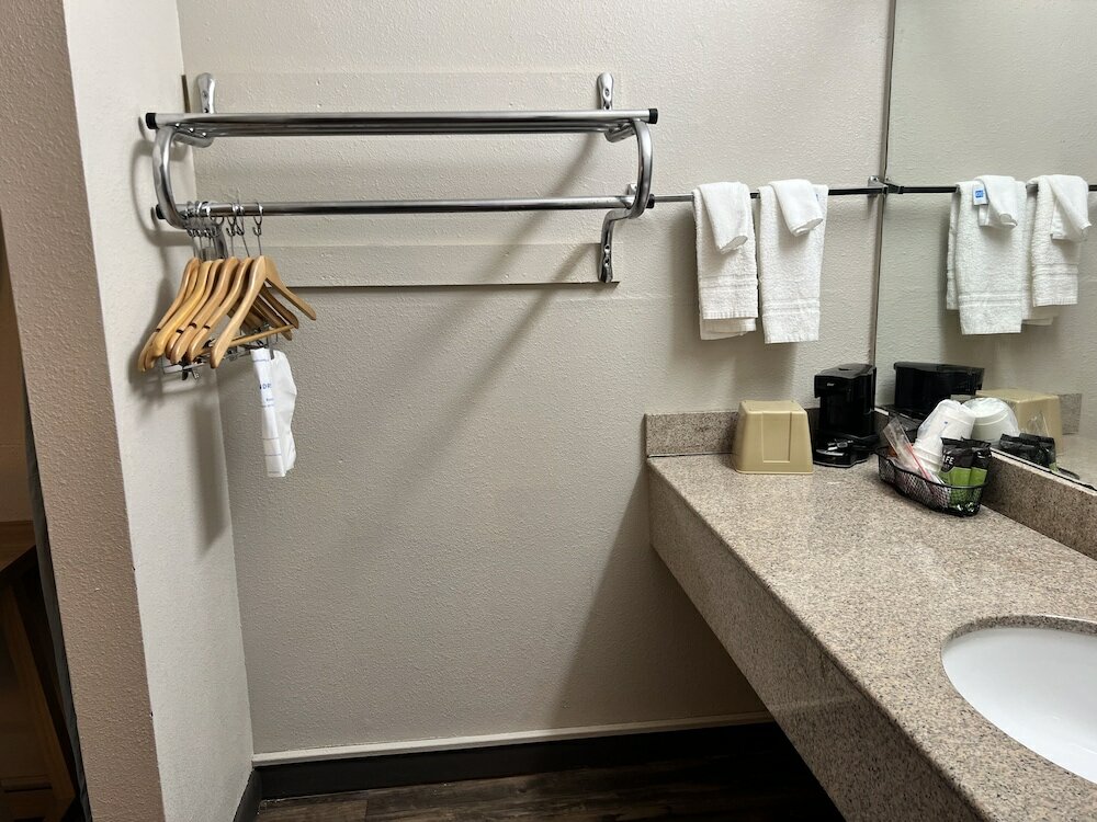 Фото Days Inn by Wyndham College Park Airport Best Road