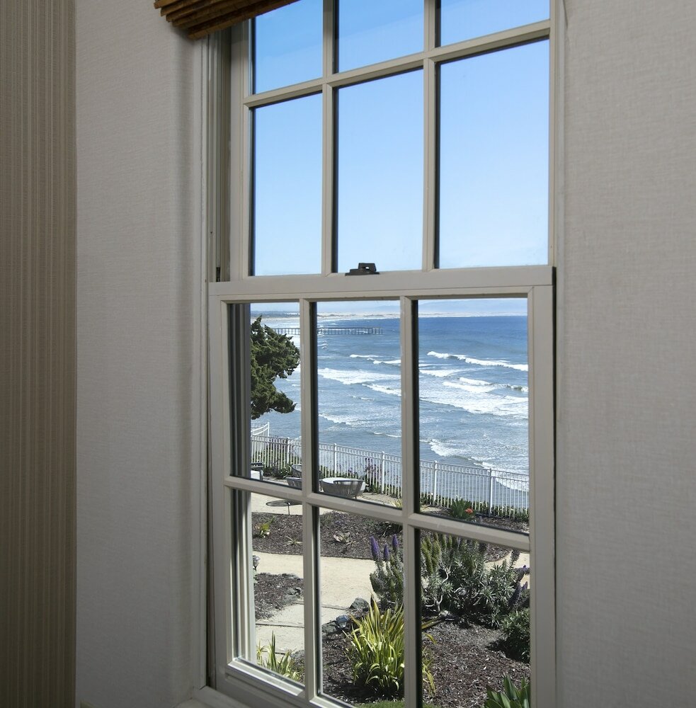 Фото Cottage Inn by The Sea