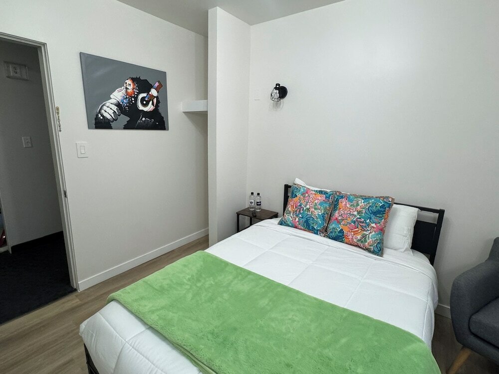 Фото Commercial Hotel