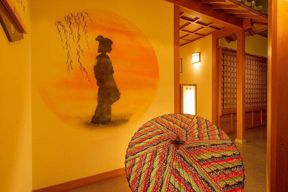 Фото Hotel Hoho A hotel overlooking the Echigo Plain and the Yahiko mountain range