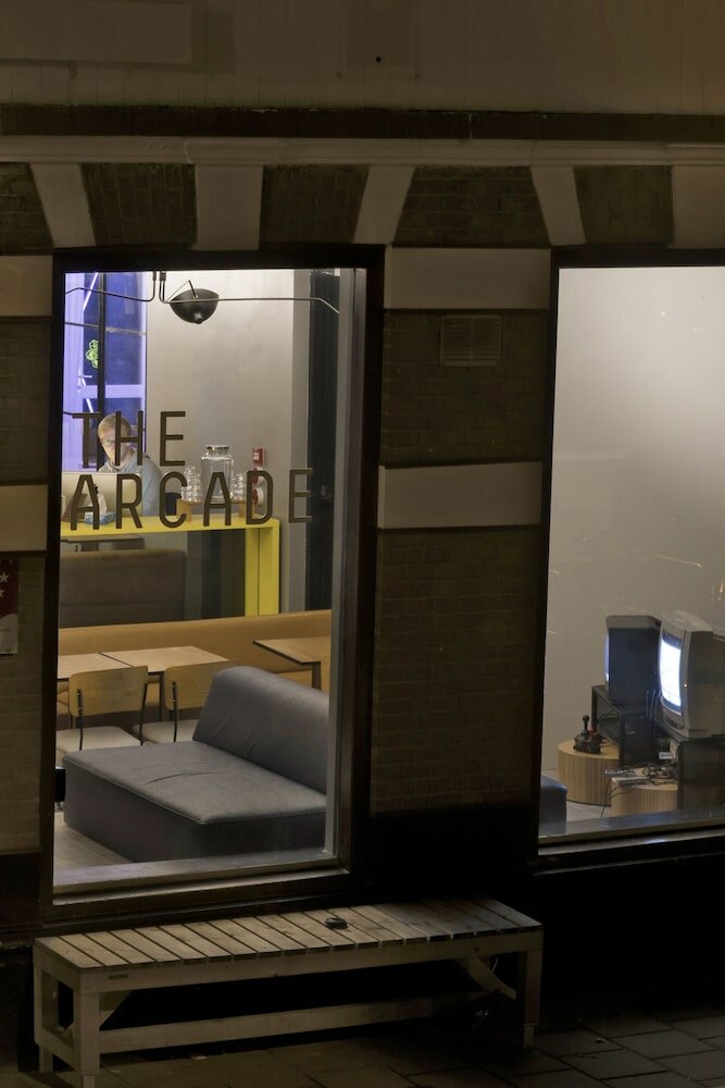 Фото The Arcade Hotel