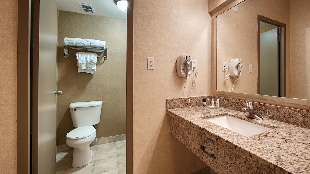 Фото Best Western Plus Durham Hotel & Conference Centre