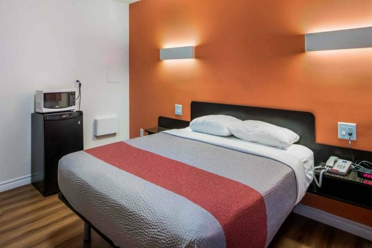 Фото Motel 6 Sudbury, On