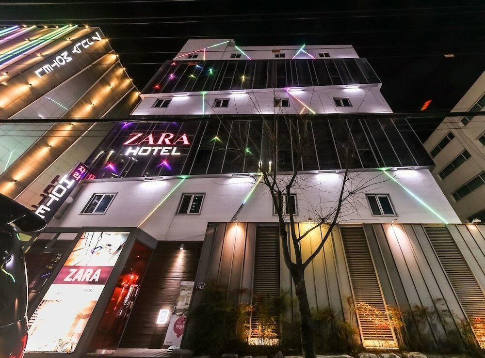Фото Zara Hotel