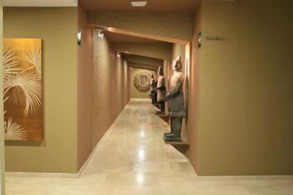 Фото Bilbao Apartamentos Atxuri